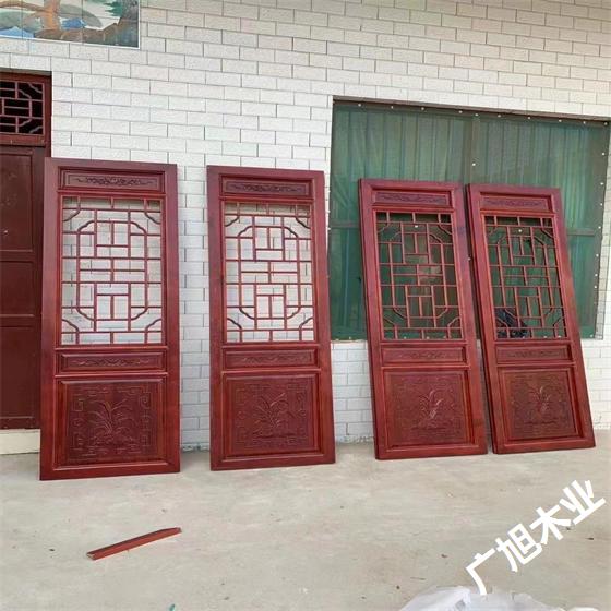 仿古實(shí)木門窗
